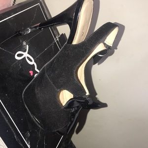 Black heels with bows